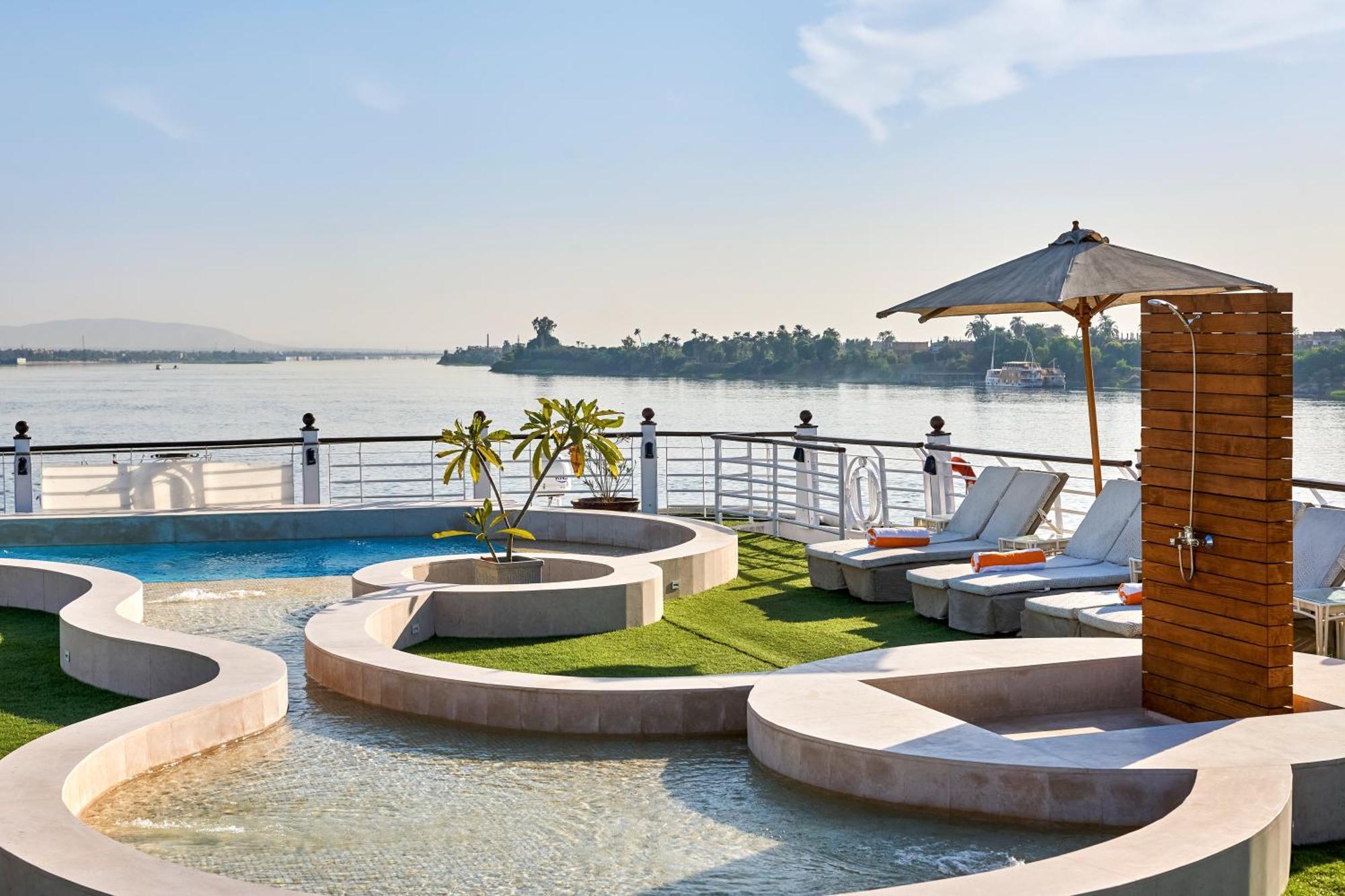 Moevenpick Royal Lotus Nile Cruise, Every Monday Four Nights From Luxor, Every Friday Three Nights From Aswan - Including Excursions & Sightseeing Eksteriør bilde