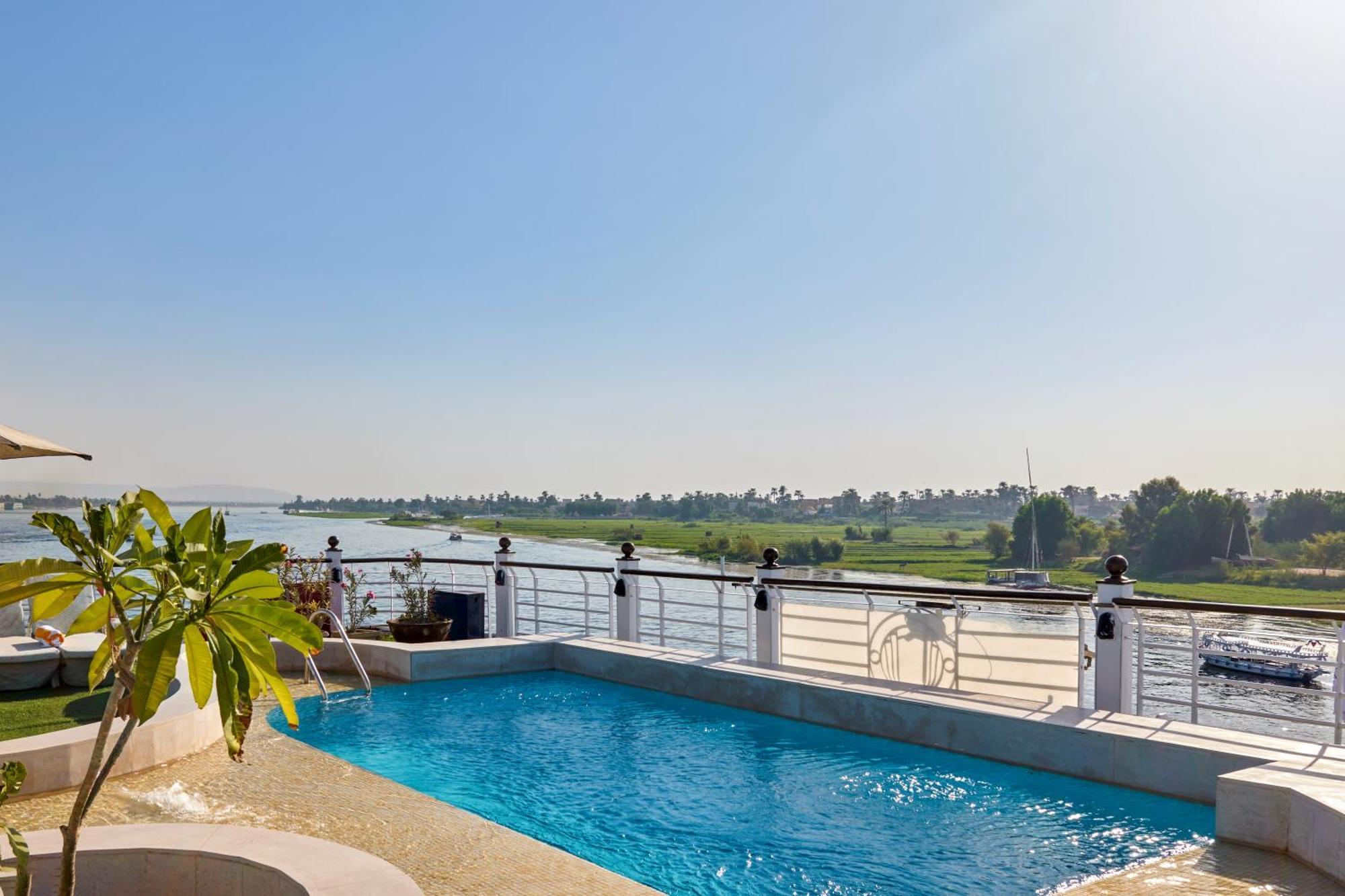 Moevenpick Royal Lotus Nile Cruise, Every Monday Four Nights From Luxor, Every Friday Three Nights From Aswan - Including Excursions & Sightseeing Eksteriør bilde